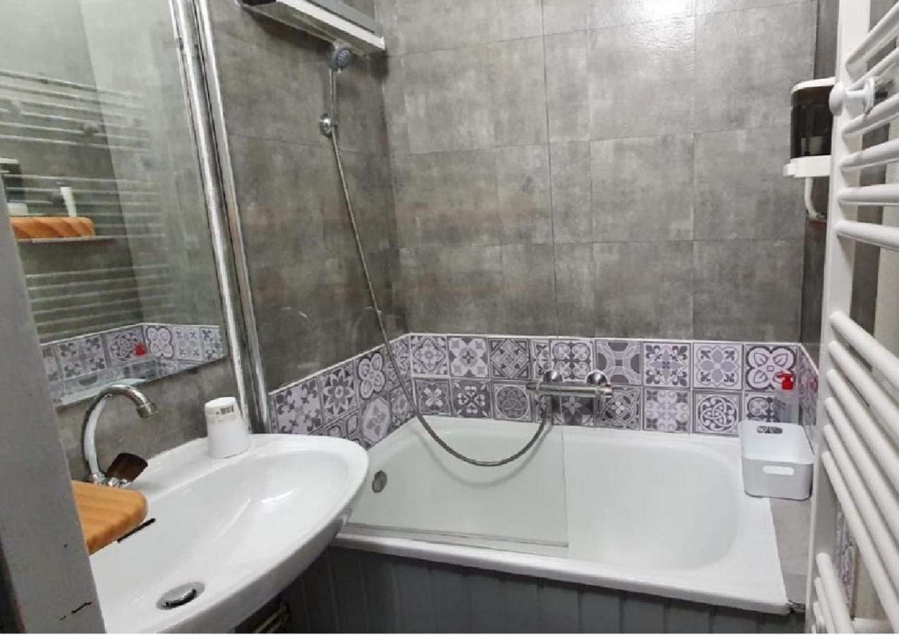 Studio 2 Alpes, Proche Lac Buissonniere, Menage Inclus, Balcon, Parking Λε Ντεζ Αλπ Εξωτερικό φωτογραφία