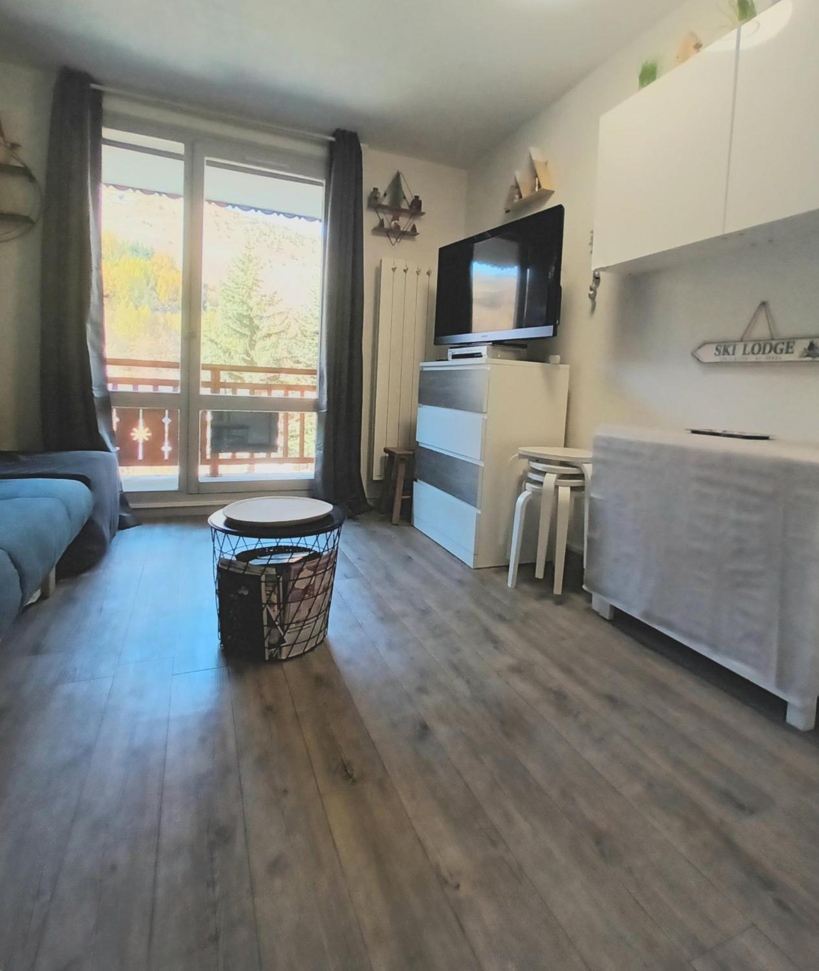 Studio 2 Alpes, Proche Lac Buissonniere, Menage Inclus, Balcon, Parking Λε Ντεζ Αλπ Εξωτερικό φωτογραφία